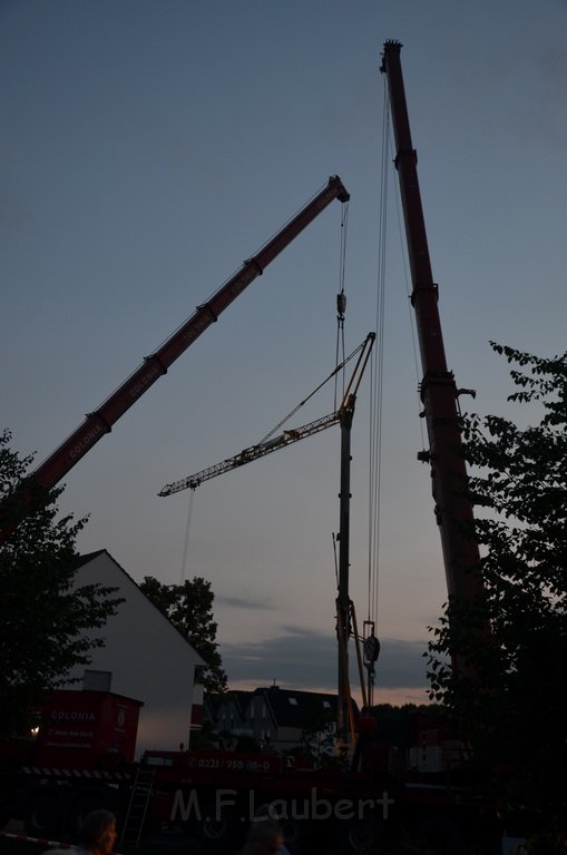 Kran drohte umzustuerzen Koeln Porz Zuendorf Hauptstr P160.JPG - Miklos Laubert